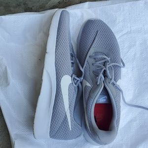 Used men  size 14 nike sneakers